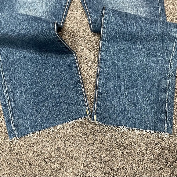 Good American Blue Ankle & Cropped Jeans - Picture 8 of 11